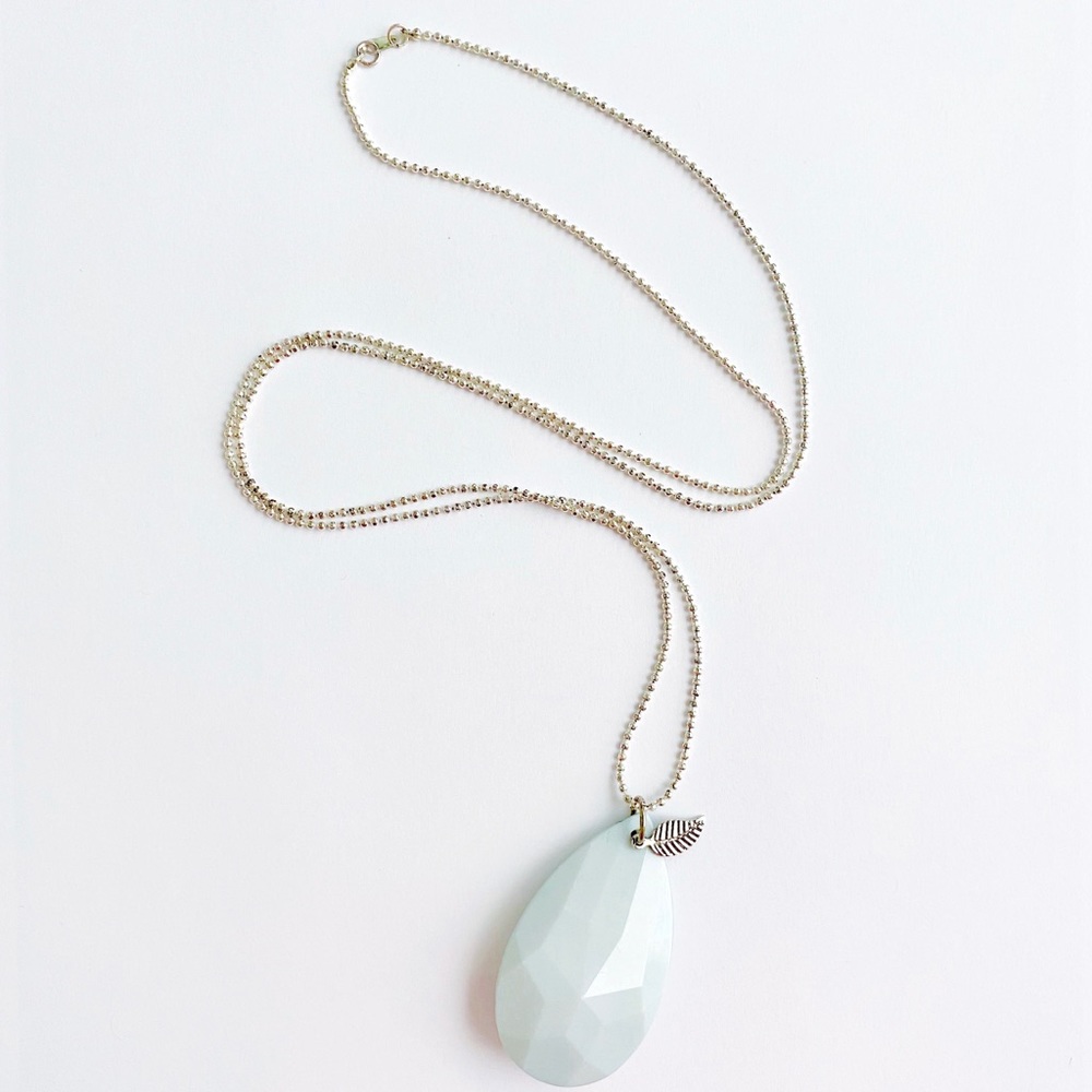 Tear-Drop Necklace (Leaf Embellished)